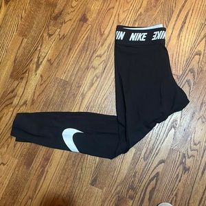 I am selling a pair of large cloth nike leggings